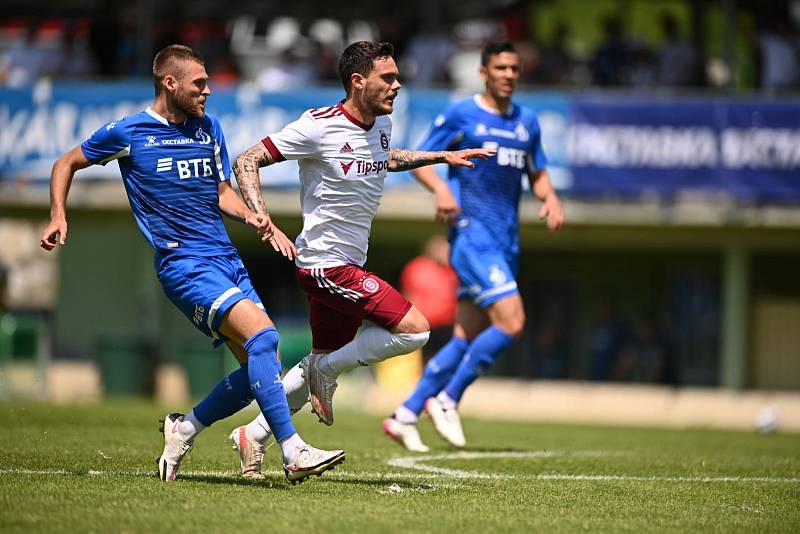 Sparťané v generálce remizovali s Dynamem Moskva 2:2. Její góly stříleli Hložek s Polidarem.