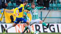 Fotbalové utkání HET ligy mezi celky Bohemians Praha 1905 a FK Teplice 18. března v Praze. Admir Ljevakovič vs. Dominik Mašek.