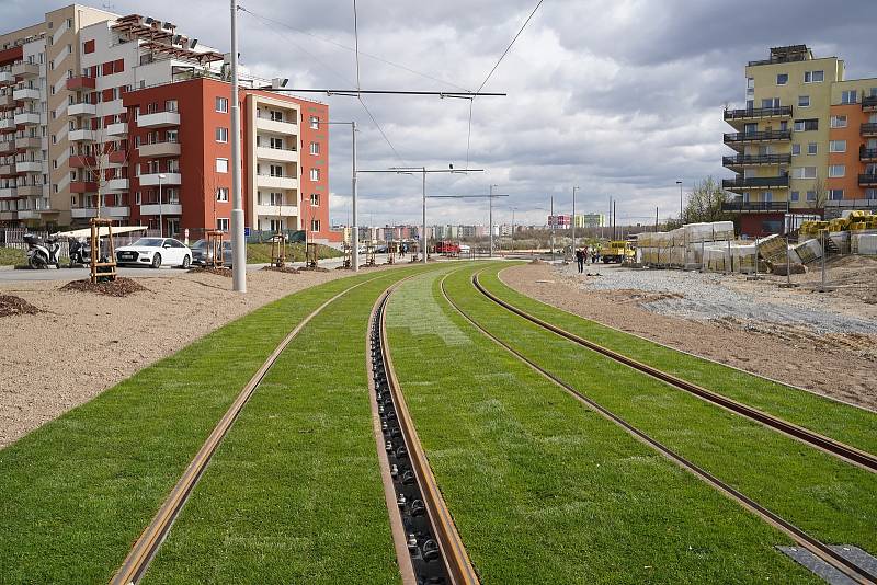 Slavnostní zahájení provozu na nové tramvajové trati Sídliště Barrandov - Holyně.