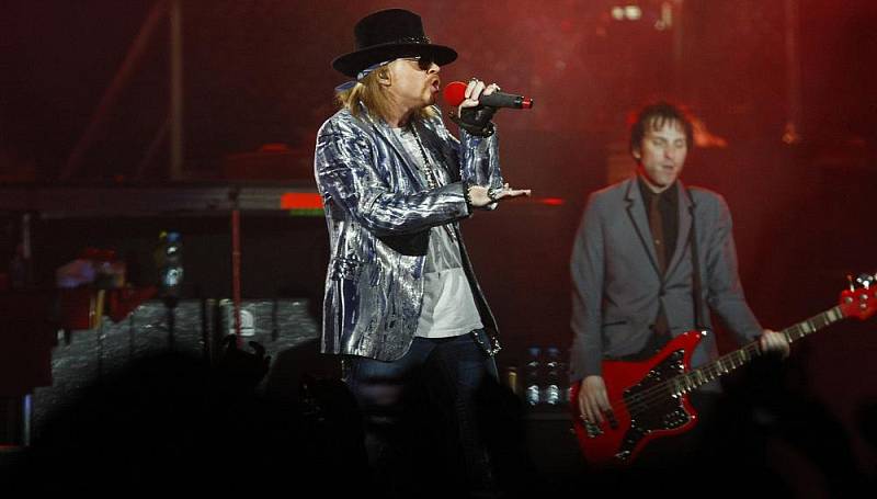 Americká rocková skupina Guns N´Roses vystoupila 27. září v pražské O2 Areně v rámci turné k desce Chinese Democracy.