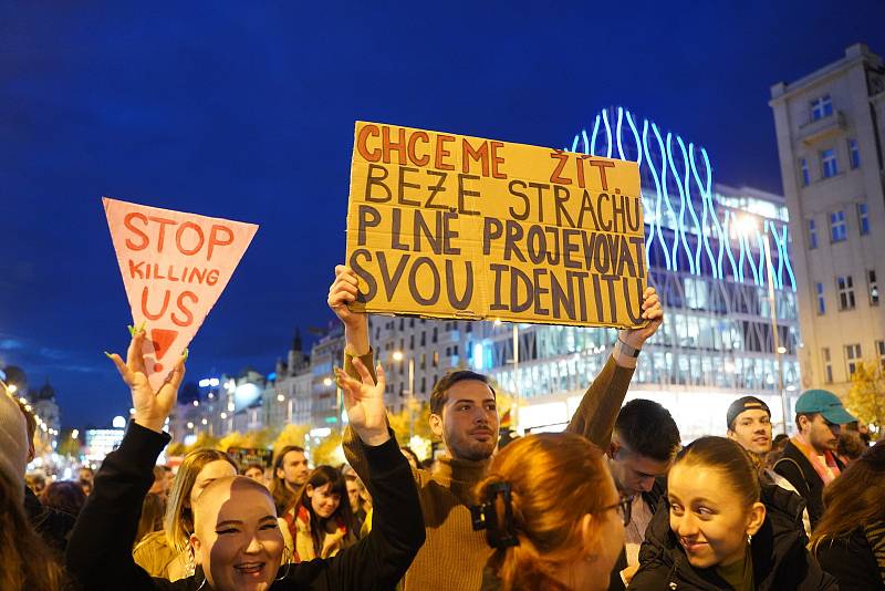 Z demonstrace Společně proti nenávisti k uctění památky obětí střeleckého útoku v Bratislavě