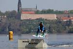 V areálu Žluté lázně proběhla tisková konference k zahájení sezony 2014. Na snímku exhibice wakeboardů na Vltavě.