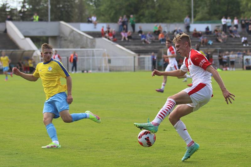 Rezerva Slavie vyhrála předehrávku 30. kola na hřišti rakovnického SK 2:0.