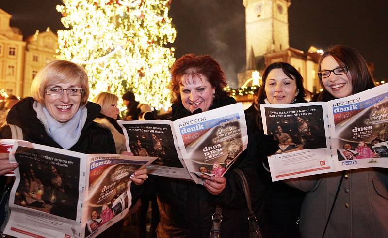 Česko zpívá koledy na Staroměstském náměstí 10. prosince.