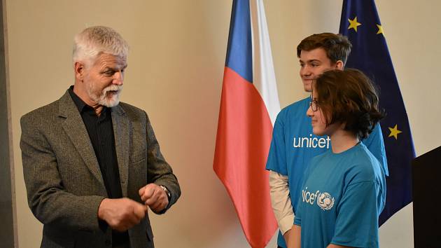 Děti Česka Kristýna Kedrová a Matěj Pavliš se setkaly s prezidentem Petrem Pavlem.