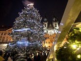 Vánoční trhy na pražském Staroměstském náměstí 2. prosince.