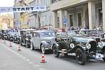 Závod s názvem 1000 mil československých pořádá Veteran Car Club Praha.