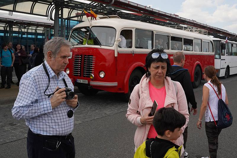 Autobusový den PID v Letňanech.