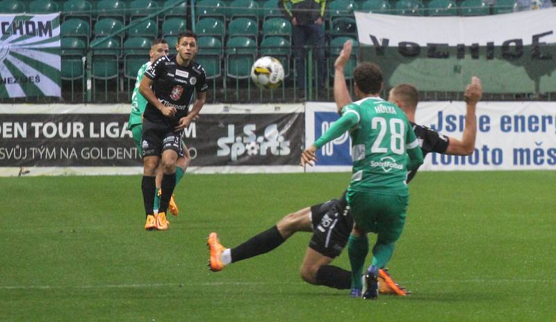 Ze soboty odložený zápas Bohemians - Hradec Králové se v Ďolíčku dohrával hned v pondělí