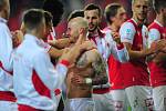 Fotbalové utkání semifinále Mol Cupu mezi celky SK Slavia Praha a FK Mladá Boleslav 17. dubna v Praze. Miroslav Stoch bez dresu slaví postup do finále.