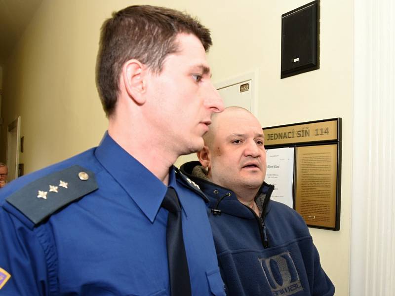Z pokusu o vraždu obžalovaný Milan Bešťák u Městského soudu v Praze.