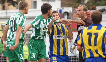 DRUHÉ KOLO - ROZHLODL RYCHLÝ VLASTNÍ GÓL (Bohemians 1905 - Slezský FC Opava)