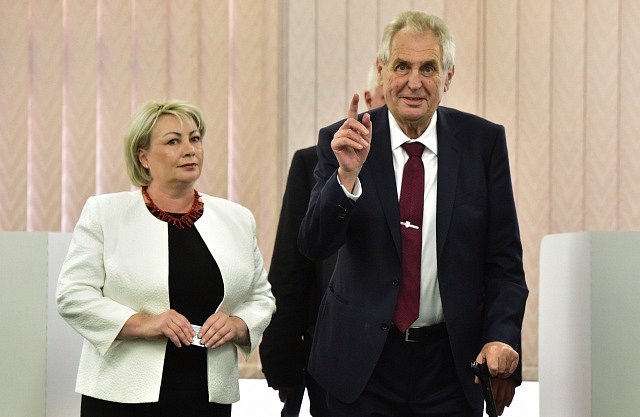 Prezident Miloš Zeman odevzdal svůj hlas v komunálních volbách.