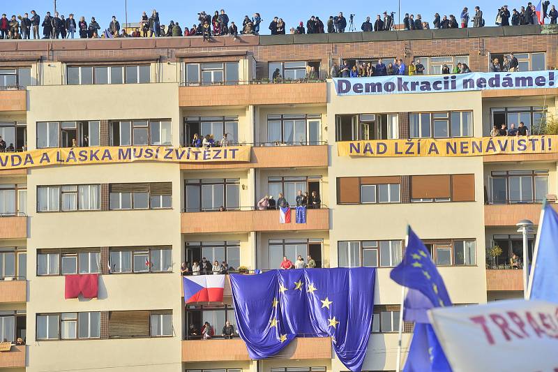 Demonstrace proti Andreji Babišovi na Letné 16. listopadu 2019.