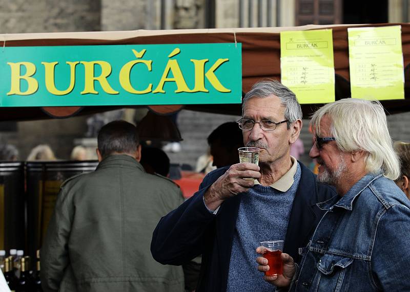 Vinobraní na Grébovce 2017 začalo v pátek 22.září na náměstí Míru.