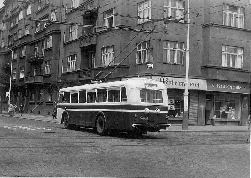Trolejbusy Škoda a Tatra v pražských ulicích. Orionka