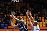 Basketbalisté USK (v bílém) přehráli Kolín.