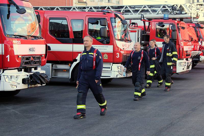 Ze slavnostního otevření zkolaudovaných prostor hasičské stanice Holešovice.