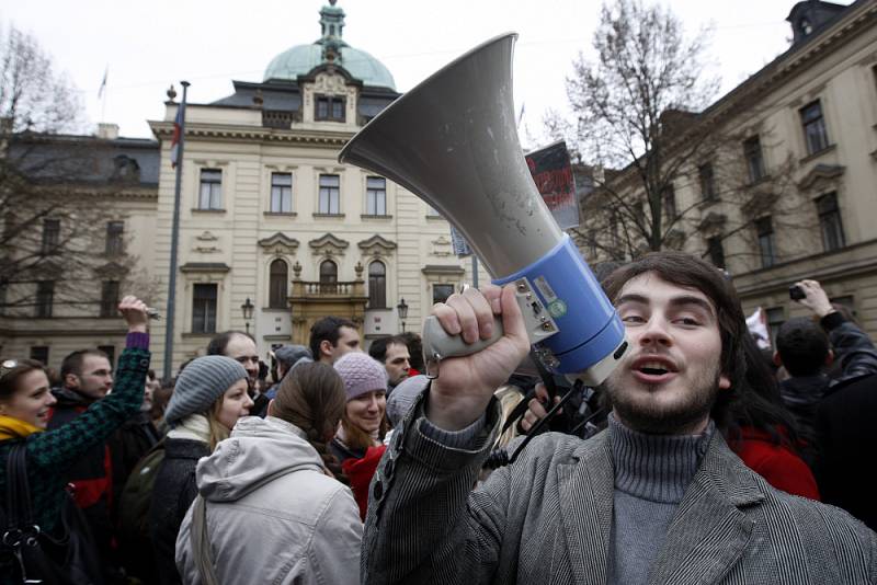 Demonstrace proti vládním reformám vysokých škol proběhla 29. února v centru Prahy.