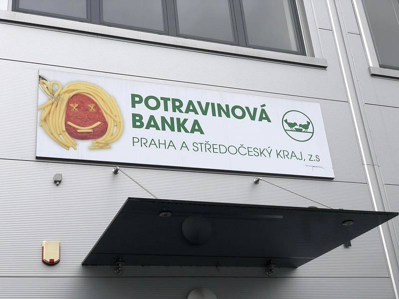 Potravinová banka pro Prahu a Středočeský kraj.