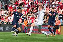 Fotbalisté Slavie Praha prohráli v úvodním kole nového ročníku FORTUNA LIGY na stadionu v Mladé Boleslavi s Hradcem Králové 0:1.