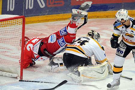 Karol Sloboda vs. Jaroslav Hübl.