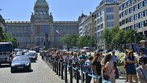 Nekonečné fronty zákazníků. V Praze otevřel obchod řetězec Primark