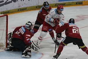 5. semifinále: Sparta - Třinec 2:3.