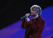Zpěvák Ed Sheeran při vystoupení na ceremoniálu hudebních cen Brit Awards 21. února 2018.