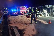 Nehoda kamionu přerušila provoz na Pražském okruhu.