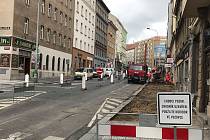 V létě 2020 probíhá rekonstrukce Koněnovy ulice v Praze. Žižkovští obyvatelé řeší i vznik cyklopruhů.