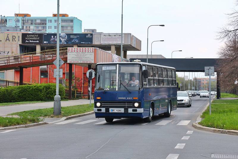 Autobusový den Pražské integrované dopravy 2019 v Letňanech.