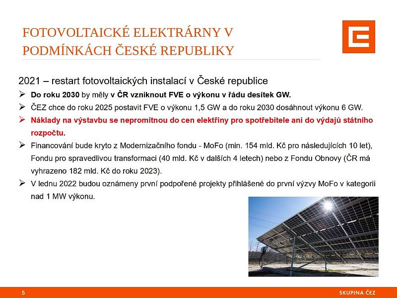 Plovoucí fotovoltaická elektrárna u Štěchovic na hladině nádrže Homole.