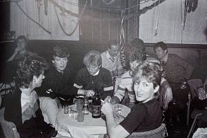 Interiér T-klubu v Praze v roce 1983.