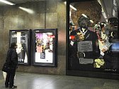 Projekt Umění v metru byl 26. října v Praze zahájen prvotní instalací Komiks v metru. Na snímku je instalace Kateřiny Bažantové s názvem Ktaiwanita, kterou je možno vidět ve stanici I.P.Pavlova.