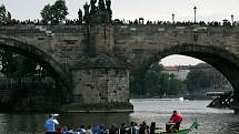 Svatojánské Navalis 2012 se konalo v úterý 15. května v okolí Karlova mostu. Regata historických a dračích lodí. 