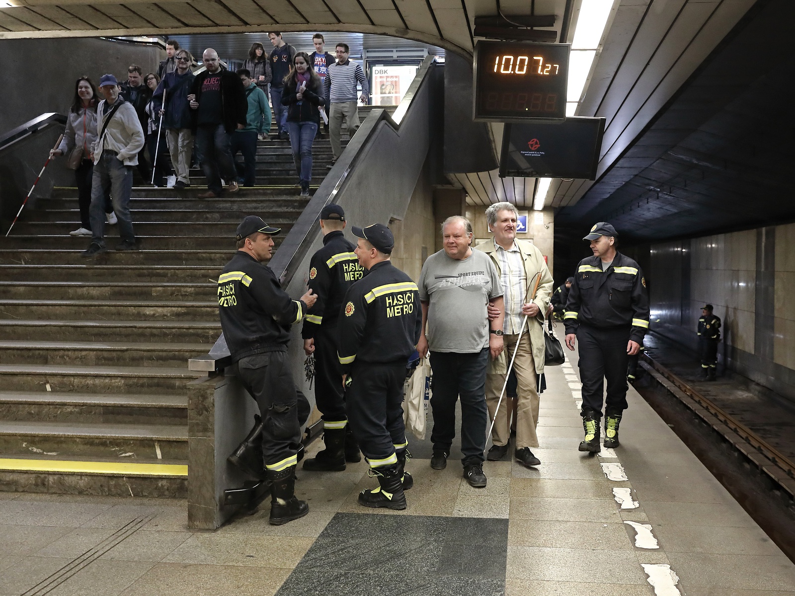 Výluka umožnila zrakově znevýhodněným důkladně prozkoumat metro - Pražský  deník