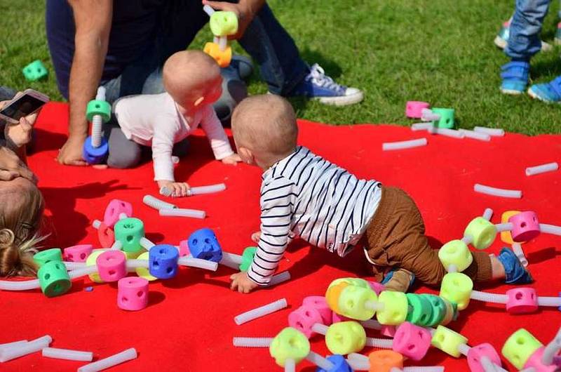 Interaktivní festival VyšeHrátky se koná v prostorách Královské akropole na pražském Vyšehradě.