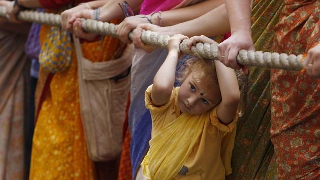 Průvod indického festivalu Ratha-Yatra prošel 15. července centrem Prahy.