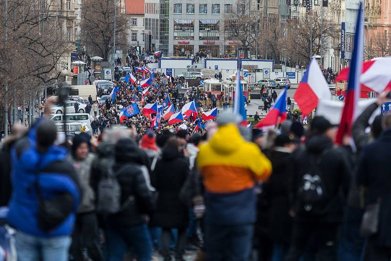 Demonstrace Za svobodu a občanská práva, proti povinnému tečkování a třídění občanů do více kategorií v Praze 30. ledna 2022.