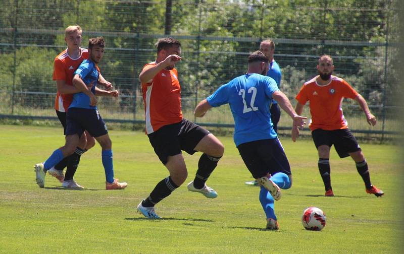 Zápas Podolí - Újezd skončil v úmorném vedru remízou 1:1.