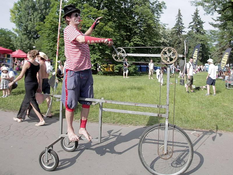 Největší rodinný festival v ČR Kašpárkohraní – hudba, divadlo, hry se konal v Letenských sadech.