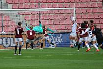 Derby Sparty a Slavie v nadstavbové skupině ženské fotbalové ligy, na Letné slavil po gólu v závěru tým z Edenu.