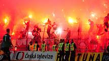 Fotbalové utkání finále MOL Cupu mezi celky SK Slavia Praha a FK Jablonec 9. května v Mladé Boleslavi. Fanoušci Slavie.