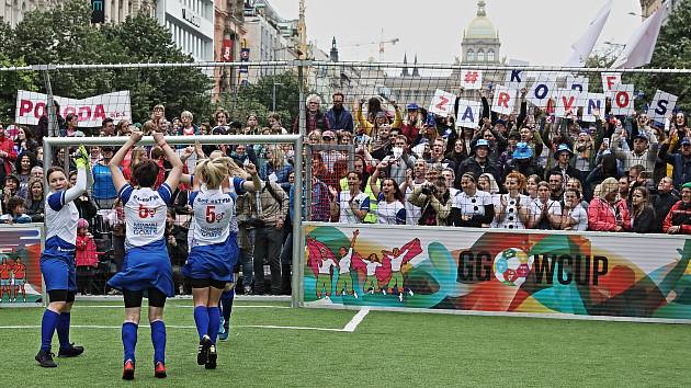 Fotbalový turnaj žen Global Goals World Cup Prague na Václavském náměstí 29.května 2019.