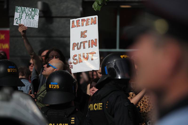 Setkání příznivců i odpůrců Okamurovy SPD v Praze