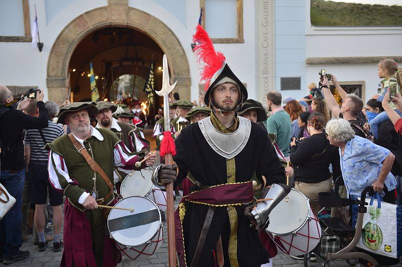 K příležitosti 400. výročí proběhla v Praze rekonstrukce bitvy na Bílé hoře.