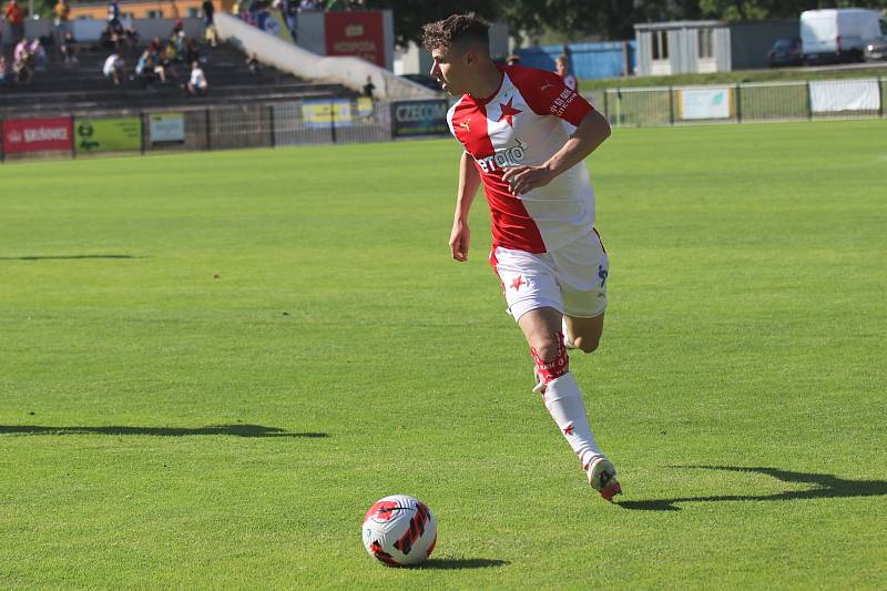 Rezerva Slavie vyhrála předehrávku 30. kola na hřišti rakovnického SK 2:0.