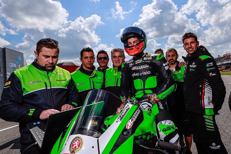 Oliver König s bývalým zkušeným jezdcem Moto GP Davidem Salomem.