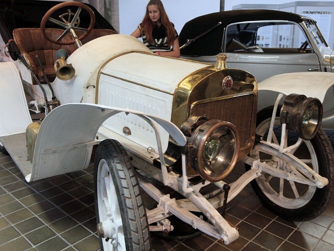Z výstavy v Národním technickém muzeu v Praze u příležitosti 120 let mladoboleslavské automobilky.